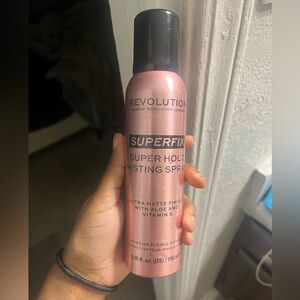 Revolution Setting Spray